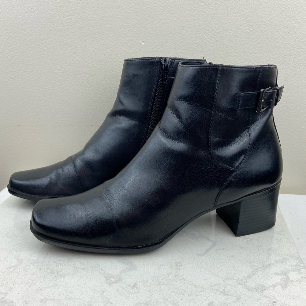 Vintage Villager Square Toe Black Ankle Buckle Boots Size 9.5M